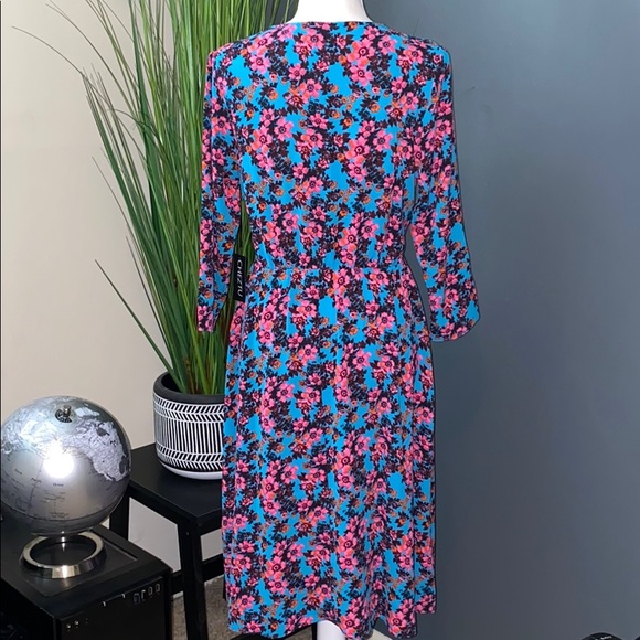 Dress - Picture 4 of 4